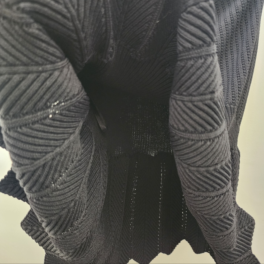 7th Avenue Peplum Sweater Knit One Shoulder Top Black Scalloped Hem Large L NY&C - Picture 5 of 8
